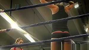 European Lesbians Kiss After Catfight Reconciliation